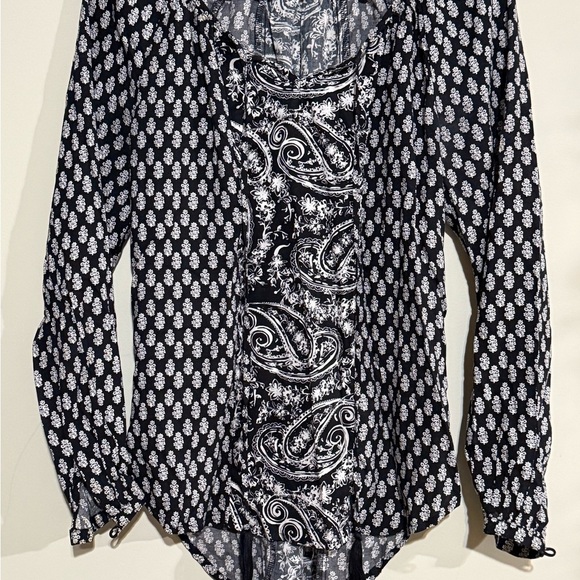 George Black and White Ruched Blouse - Picture 1 of 3